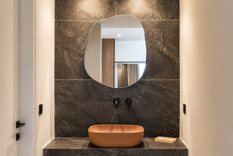 Bathroom 5, Danaides, Crete