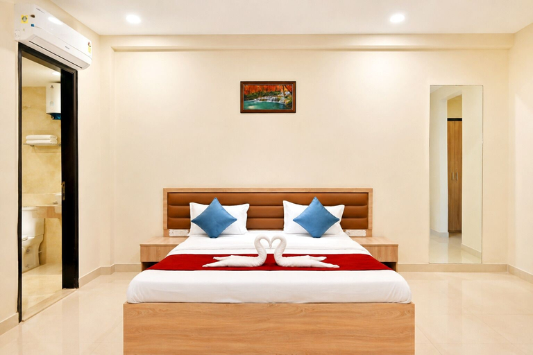 Room 2, Hotel 33 Inn, Kanpur Nagar