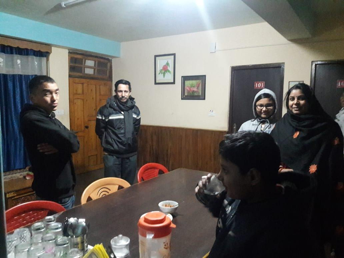 Food & Drinks, Vamoose Salakha, Darjiling