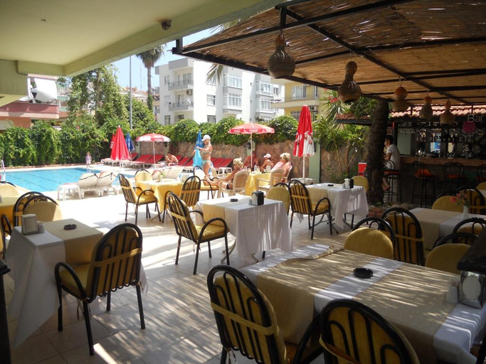 Food & Drinks 3, Kleopatra Blue Life Apart, Alanya