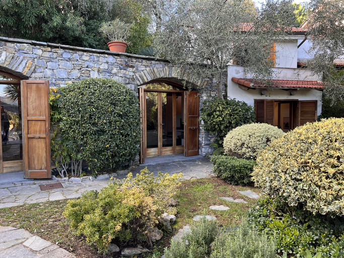 Exterior detail 2, Villa Renetta Rapallo, Genova