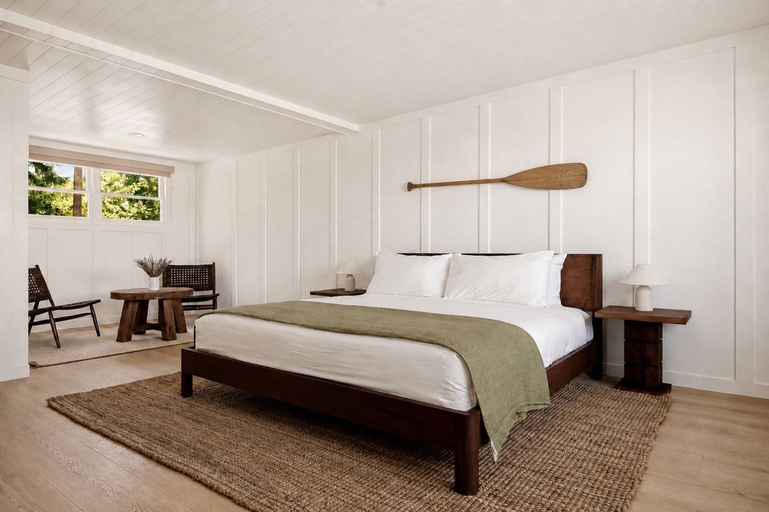 Bedroom 2, The Herondale Hotel, Clatsop