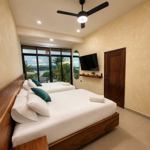 Room 3, Itza Living Apartments, Flores