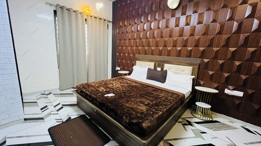 Room 5, Sky Villa Ujjain, Ujjain