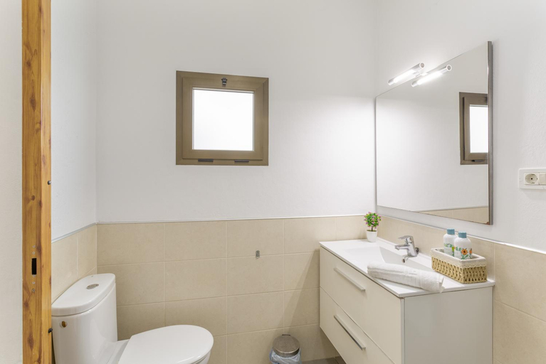 Bathroom 4, Las Lagunas, Las Palmas