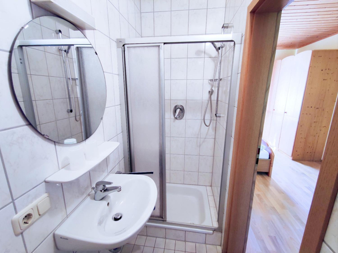 Bathroom 4, HERRNMUHLE - Pension & Ferienwohnungen, Ansbach