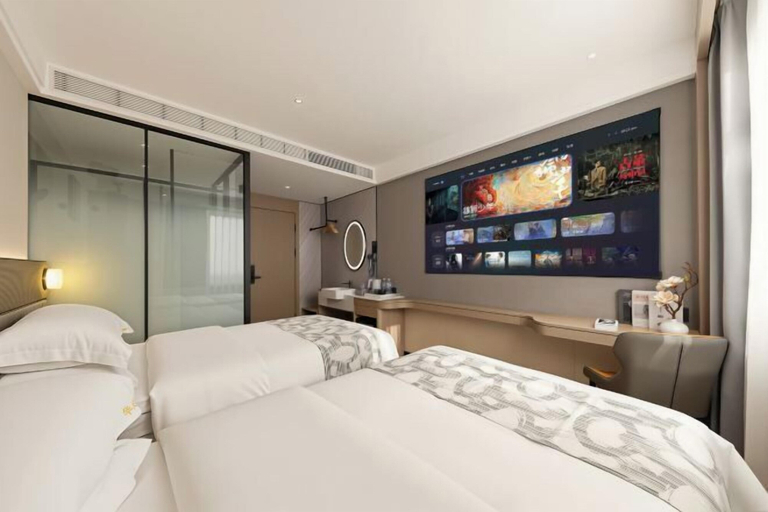 Bedroom 2, Huatian Business Hotel, Shenzhen