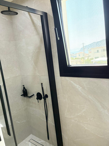 Bathroom 3, CasaSmaragdi, Attica