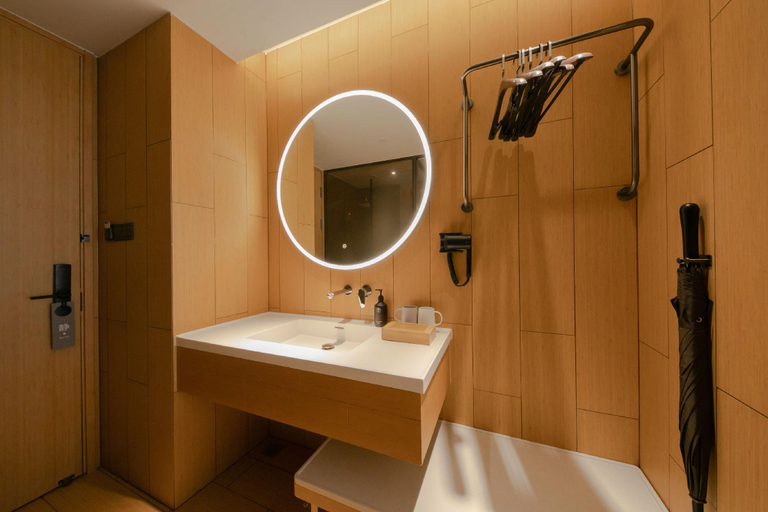 Bathroom 4, Ji Hotel Beijing Daxing Biomedical Base Metro Station, Beijing
