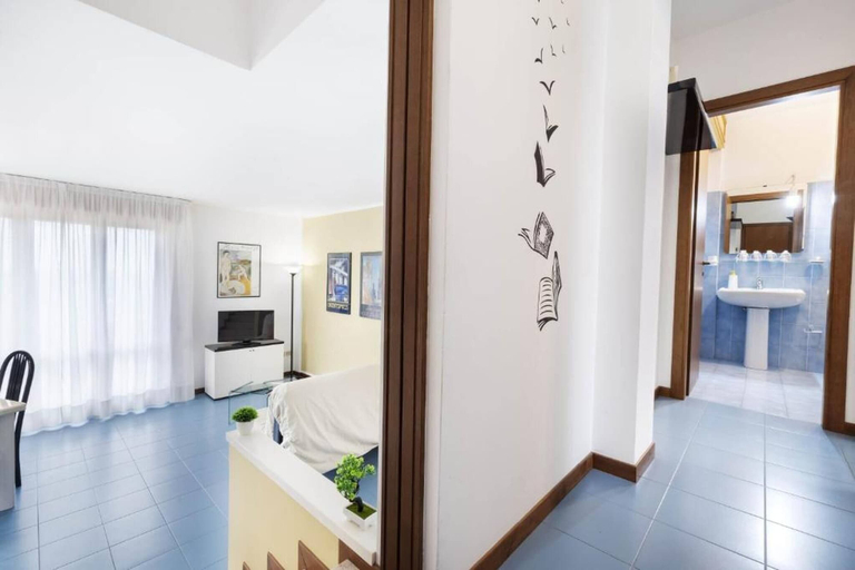 Room 2, Charming 3-bedroom Apartment in Riccione With Free Parking, Rimini