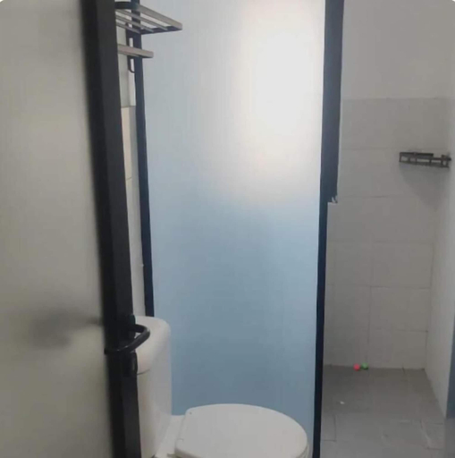 Bathroom 3, The W Residence, Jakarta Selatan
