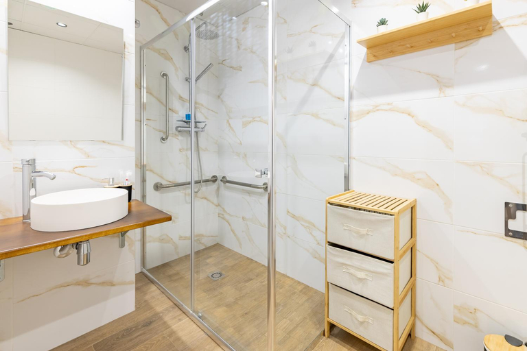 Bathroom 3, Travel Habitat Mediterranean Lofts, Valencia