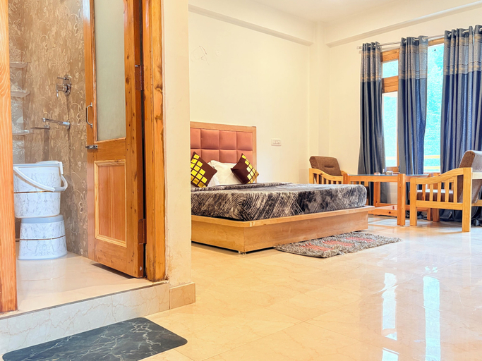 Room, The Kath Kuni, Kullu