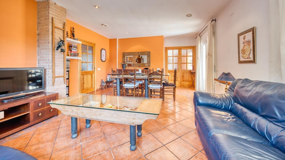 Others 5, Costacabana - Villa Valeria, Girona