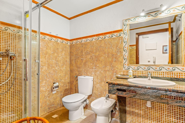 Bathroom, Unique hotel apartment 1-2, Alicante