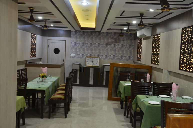 Food & Drinks 4, Hotel Sartaj, Sahibzada Ajit Singh Nagar