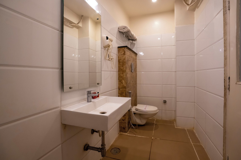 Bathroom 4, Aishwarya Suites, Mysore