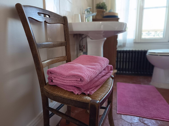 Bathroom 3, Clos Floresine B&B, Oise