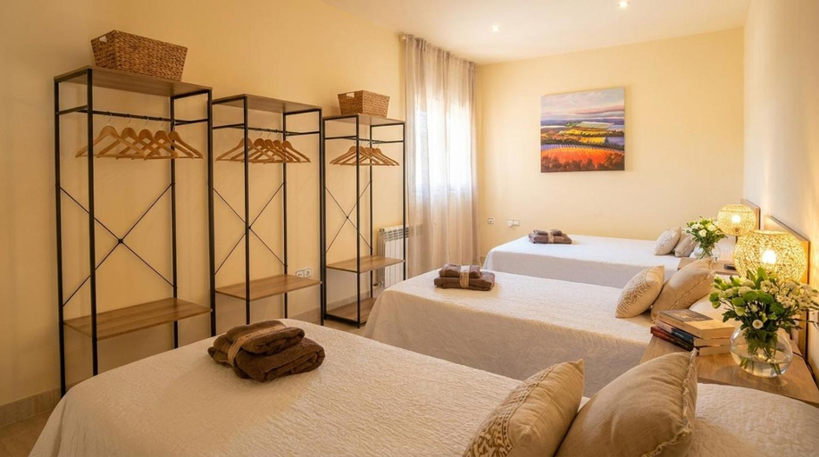 Bedroom 3, Villa Lluna Sitges 15 minutes drive from Sitges Swimming pool XXL 16 people, Barcelona
