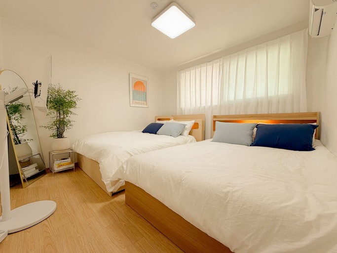 Room 1, MaySome Stay, Dobong