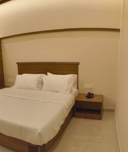 Room 2, Sarada Grand, Kancheepuram