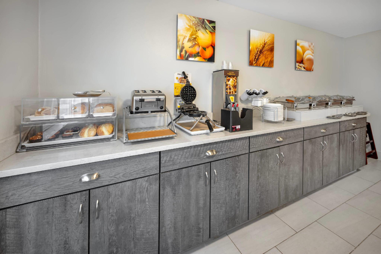 Food & Drinks 5, Comfort Inn & Suites Post Falls-Coeur d Alene West, Kootenai