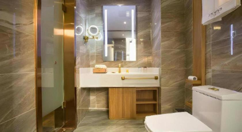 Bathroom, James Joyce Coffetel·Kaifeng Drum Tower, Kaifeng