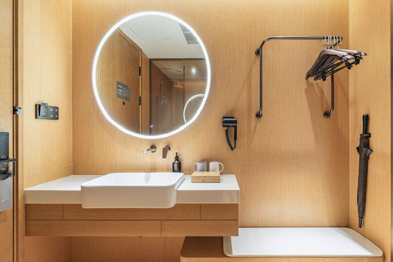 Bathroom 4, Ji Hotel (Shanghai Gubei Fortune Center), Shanghai