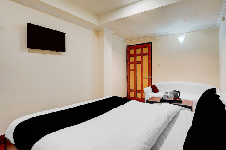 Room 2, Deluxe Banshi Bhawan, Kaushambi