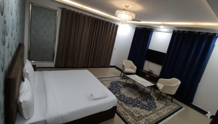 Bedroom 2, Hotel The Tark Near IGI Airport Delhi, Delhi