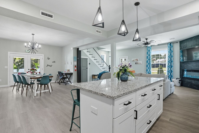 Interior 2, Renovated 6BR Near Grand Lake Fire Pit & Games, Delaware