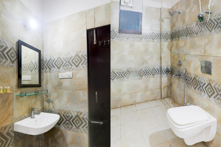 Bathroom, IIDM ECO CENTRE, Lucknow
