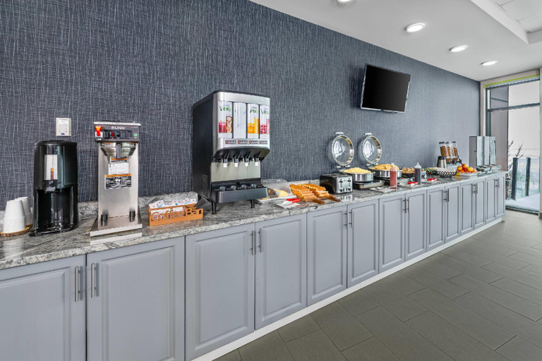 Food & Drinks 5, Park Inn by Radisson Edmonton Airport, Division No. 11