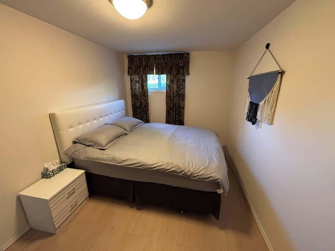 Room 2, Sunset Shores Retreat, Powell River