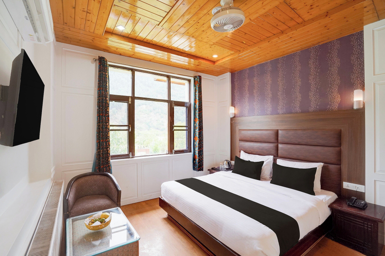 Room 2, Palette Hotel Regency Valley View, Anantnag