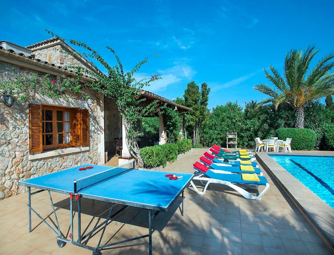 Others 5, Villa Tancotes, Baleares