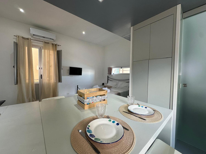 Others 5, Aura Apartments, Trapani