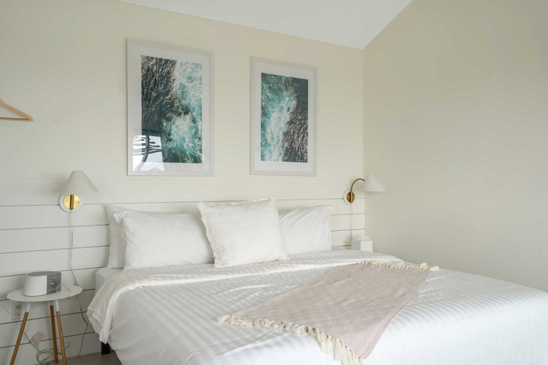 Room 5, Breakers Montauk, Suffolk