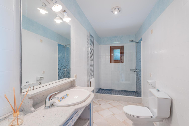 Bathroom 3, Es Rafal, Baleares