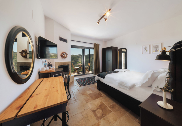 Room 1, Serotonin, Ayvacık