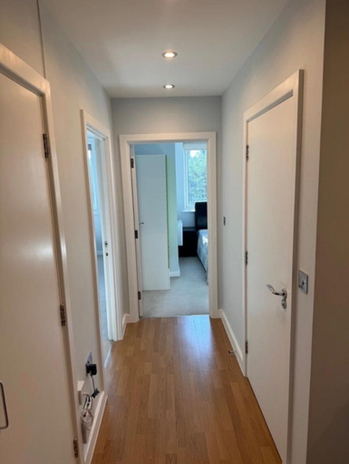 Others 2, Double Room with Main Bathroom use, London