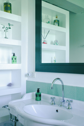 Bathroom 2, Dimora DiVino, Siena