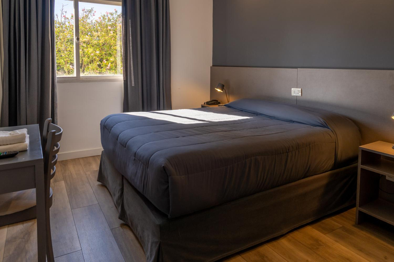 Bedroom 2, Hotel Copahue, Junín