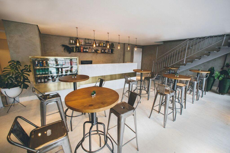 Food & Drinks 5, Intercity Curitiba Centro Civico, Curitiba