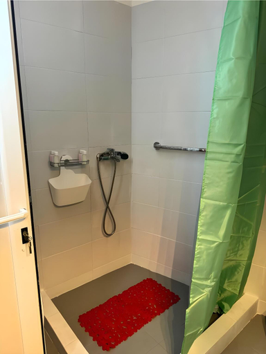Bathroom 2, Happy Flat Next to the Metro, Attica