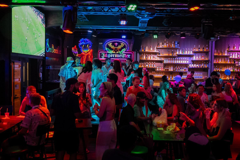 Food & Drinks 4, Sea Beach Hostel & Club Beachfront 18-39 years only, Mueang Krabi