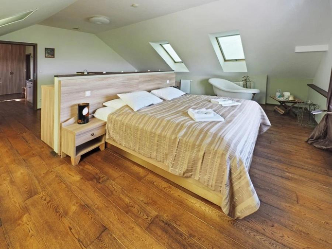 Bedroom, Hotel Vinohrad, Hodonín