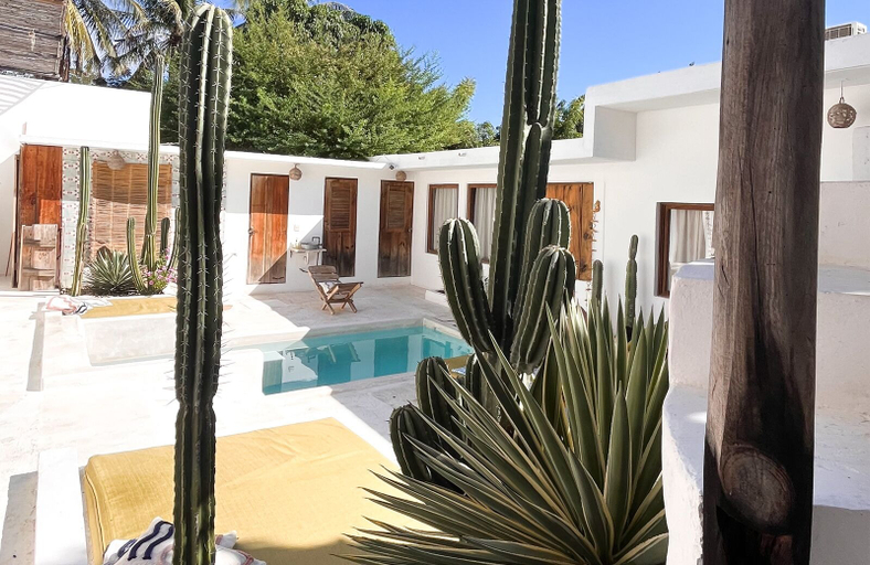 Pool 2, Villa Leone Privatisée, Dist. Pochutla