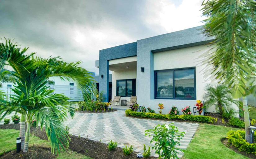 Exterior, Comfy 3BR Villa - Paradisiac Beach Club