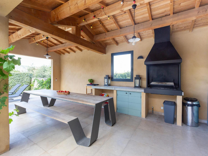 Balcony/terrace 2, Villa in Malaucene with Mont Ventoux Views, Vaucluse